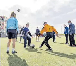  ?? VILLARREAL CF ?? Los jugadores que forman parte de ‘Endavant Igualtat’ durante un entreno.