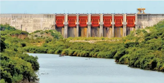  ?? ROBERTO ALANÍS ?? El embalse El Cuchillo presentaba hasta ayer un almacenami­ento de 67.35% de su capacidad total.