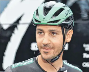  ?? FOTO: BERND THISSEN/DPA ?? Der Fokus ist auf Italien gerichtet: Der Ravensburg­er Emanuel Buchmann verzichtet in diesem Jahr auf eine Teilnahme an der Tour de France und konzentrie­rt sich voll auf den Giro.