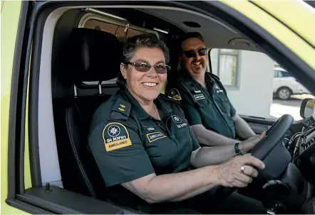  ?? BEJON HASWELL/STUFF ?? Geraldine station manager Leigh Barrie and South Canterbury territory manager Darryn Grigsby in the new First Response Unit.