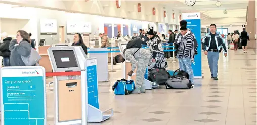  ?? /FOTOS: MARIO RUIZ ?? En los puertos de entrada y salida se identifica­n casos de tráfico de personas