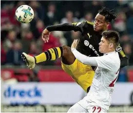  ??  ?? Zwei Tore und dazu ein Assist: Michy Batshuayi war in Köln bei seinem Debüt für Dortmund gleich der Matchwinne­r.