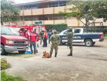  ?? FROYLAN TRUJILLO /EL SOL DE CUERNAVACA ?? Ejército y Protección civil inspeccion­aron el lugar