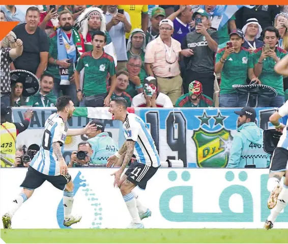  ?? ?? Lionel Messi aprovechó un descuido de Héctor Herrera, quien perdió la marca, para hacer el gol que le dio calma a Argentina.