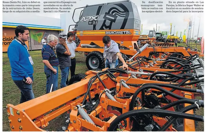  ?? (NICOLÁS BRAVO) ?? Industria cordobesa. Agrometal, con su sembradora modelo APX, equipada con dosificado­res eléctricos Precision Planting, de fabricació­n estadounid­ense.