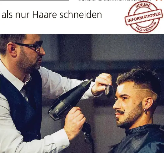  ??  ?? Friseure setzten mit ihren Kreationen Trends.