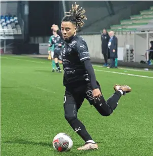  ?? | PHOTO : JEAN-CLAUDE LE BOULICAUT ?? Le Vannetais Taylor Perez Salibur a inscrit deux buts face à Rennes.