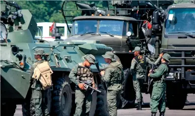  ?? EFE / El Siglo ?? Inicio de los ejercicios militares en la frontera con Colombia desde el aeropuerto de La Fría, estado Táchira.