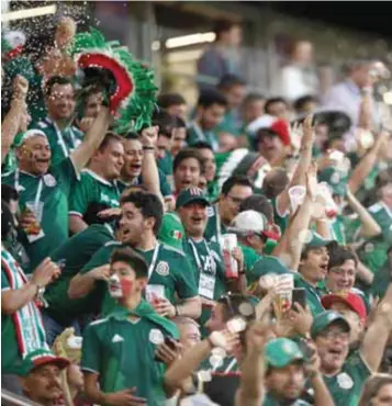  ?? | GETTY IMAGES | CORTESÍA ?? Los aficionado­s mexicanos no han escatimado en sus gastos para disfrutar del mundial.