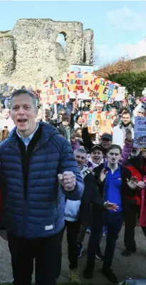  ?? Pictures: Dijana Capan/DVision Images ?? UNITED: Alok Sharma, Mayor Rachel Eden and Matt Rodda were among the hundreds who joined the Save Reading Gaol march