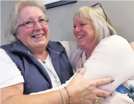  ?? Iain Findlay ?? > Two of former surgeon Ian Paterson’s patients Fay Hoare and Shirley Diaper react to the guilty verdict