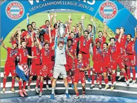  ?? POOL / EFE ?? El Bayern va aixecar la Champions del 2020 a Lisboa