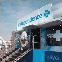  ??  ?? The Independen­ce Blue Cross Express program offers mobile healthcare coverage enrollment in Philadelph­ia.