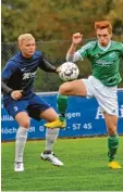  ?? Foto: Karl Aumiller ?? Meist einen Tick schneller am Ball – hier Torschütze Lukas Manier (rechts) vor Steffen Gerstmeier (links) – war die SG Lutzingen beim 5:1-Heimsieg gegen den FC Donauried.