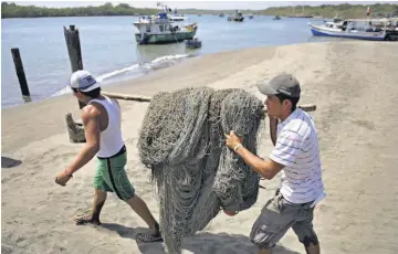  ??  ?? Meta. Los ODS incluyen en su meta número 14 la conservaci­ón y el uso sostenible de los océanos y los mares.