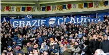  ??  ?? Leicester fans show their appreciati­on for former manager Claudio Ranieri.