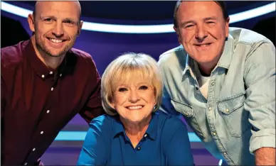  ?? ?? MISSED: The show’s former presenter Sue Barker with team captains Matt Dawson, left, and Phil Tufnell