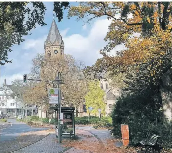  ?? FOTO: ACHIM BLAZY ?? Die Lintorfer Kirche St. Anna ist eines der Geprächsth­emen.