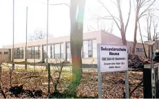  ?? FOTO: LENA HOGEKAMP ?? An der Sekundarsc­hule Neuss hätten nur zwei statt der geforderte­n drei Eingangskl­assen gebildet werden können. Zu wenig.