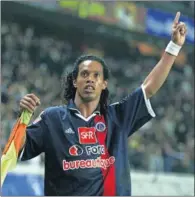  ??  ?? Ronaldinho, en su etapa como jugador del PSG.