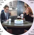  ??  ?? Will and Grace are temporaril­y roommates again.