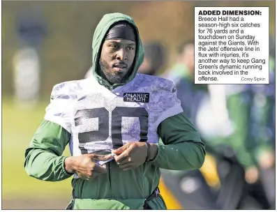  ?? Corey Sipkin ?? ADDED DIMENSION: Breece Hall had a season-high six catches for 76 yards and a touchdown on Sunday against the Giants. With the Jets’ offensive line in flux with injuries, it’s another way to keep Gang Green’s dynamic running back involved in the offense.