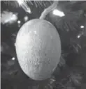  ?? JEAN KERINS ?? This egg ornament was made by Jean Kerins when she was 5 years old.