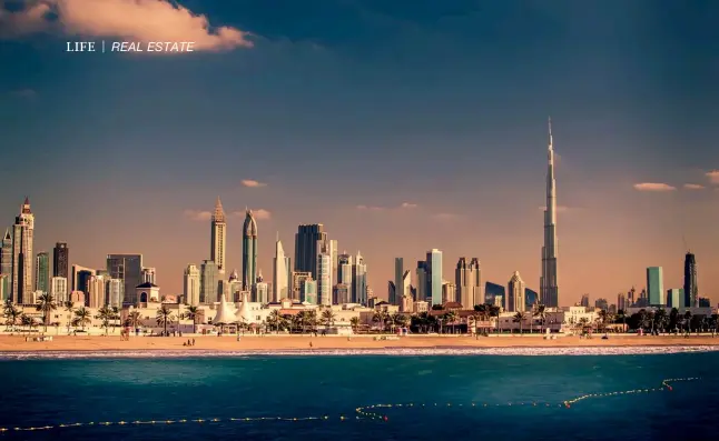  ??  ?? SLEEK DEVELOPMEN­TS Dubai is increasing­ly being seen as a stable investment destinatio­n