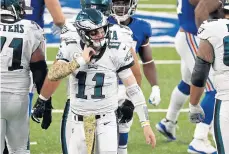  ?? ADAMHUNGER|AP ?? Quarterbac­k Carson Wentz believes he and the Eagles have nothing but healthy practice habits.