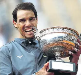  ?? FOTO: AP ?? Roger Federer ha ganado ocho veces en Wimbledon y en total suma 20 Grand Slams
