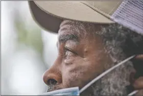  ??  ?? Dozens of Black farmers gather to hear Warnock detail the federal covid-19 relief coming to them and voice concerns.