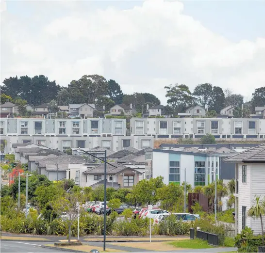  ?? Photo / Sylvie Whinray ?? Auckland prices have remained flat in the past month. Since lockdown, just one-quarter of city suburbs have continued to rise in value.