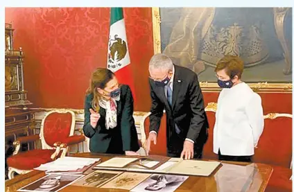  ?? ESPECIAL ?? La esposa de AMLO se reunió con Alexander Van der Bellen, presidente de Austria.