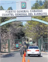  ??  ?? El comisionad­o general Leonel Sauceda fue detenido el martes pasado. La audiencia fue en el cuartel general del Ejército.