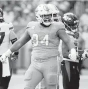  ?? DAVID SANTIAGO dsantiago@miamiheral­d.com ?? Dolphins star defensive tackle Christian Wilkins led all linemen with a career-high 98 tackles.