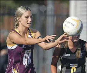  ?? ?? Precision: Shepparton’s Lili Murphy fires a pass away.