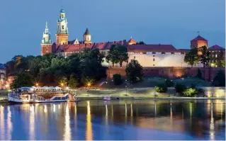  ?? — Photos: dpa ?? The Wawel Castle above the Vistula river is one of the top tourist attraction­s in Krakow.