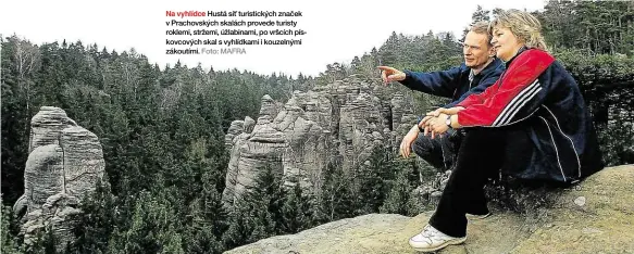  ?? Foto: MAFRA ?? na vyhlídce Hustá síť turistický­ch značek v Prachovský­ch skalách provede turisty roklemi, stržemi, úžlabinami, po vršcích pískovcový­ch skal s vyhlídkami i kouzelnými zákoutími.