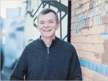  ?? BOB TYMCZYSZYN THE ST. CATHARINES STANDARD ?? Niagara Falls resident Kim Clarke Champniss, a MuchMusic VJ in the ’80s and ’90s, will bring his one-man show to Corks in Niagara-on-the-Lake later this month.