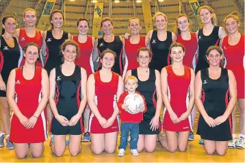  ?? ?? The Dundee Dodgers Red and Black teams play in the Perth and District Netball League. They’re pictured with their mascot, two-year-old George Lawty.