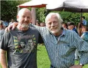  ?? Fotos: v. Weitershau­sen ?? Die Macher des Bluegrass Festivals in Birkenried: Peter Wro blewski (links) und Bernhard Eber.