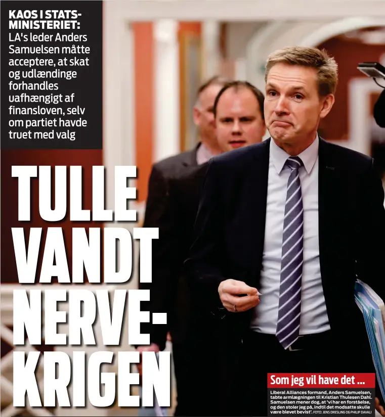  ?? FOTO: JENS DRESLING OG PHILIP DAVALI ?? Som jeg vil have det ...
Liberal Alliances formand, Anders Samuelsen, tabte armlaegnin­gen til Kristian Thulesen Dahl. Samuelsen mener dog, at ’vi har en forståelse, og den stoler jeg på, indtil det modsatte skulle vaere blevet bevist’.