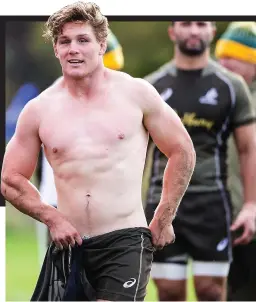  ?? ?? Warm-up: Michael Hooper trains in Edinburgh yesterday