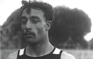  ?? PHOTO : COLLECTION STÉPHANE GACHET. ?? Charles Lelong, décédé à Lannion, en 1970, a remporté une médaille d’argent sur le relais 4x400 mètres, aux JO de Stockholm, en 1912.