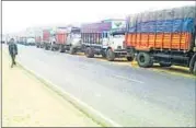  ??  ?? About 50 trucks with drivers and cleaners were reported missing in the past five years from the 40-km stretch, from Dobhi town to Barachatti block in Gaya district. HT PHOTO