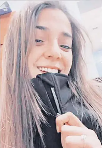  ??  ?? ► Valeria Vivanco (25), murió 10 años después de la primera mártir mujer de la institució­n.