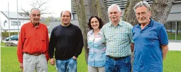  ?? Foto: Silke Federsel ?? Die Vorsitzend­en der Tierhilfe Jonathan (von links): Günter Neuner, Michael Wittmann, Margareta Wörle, Manfred Müller und An dreas Kopernik.