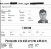  ??  ?? Faksimile e pasaportës së vitit 2003