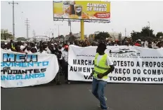  ?? EDIÇÕES NOVEMBRO ?? Manifestan­tes apelaram à ponderação do Executivo