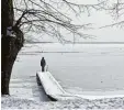  ?? Foto: dpa ?? So schön die Eiszeit sein kann, viele seh nen sich jetzt nach Frühling.